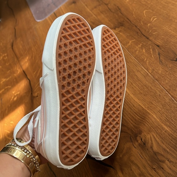 Vans - Picture 5 of 5